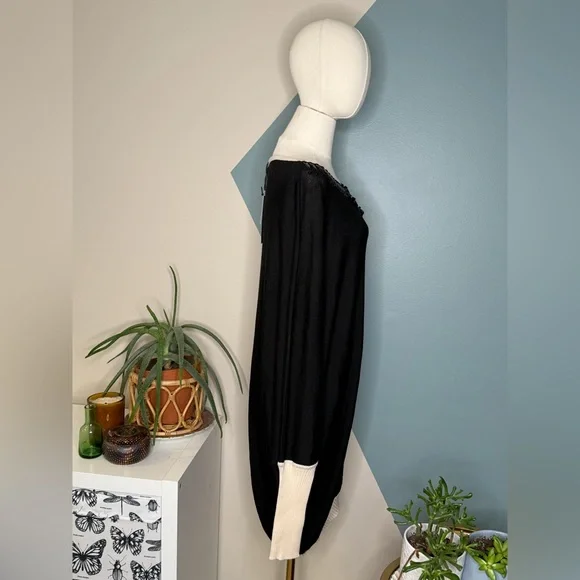 Daniela Drei Italian Merino Wool Asymmetric Sweater Black Cream Beaded Sz L NWT - Picture 4 of 11